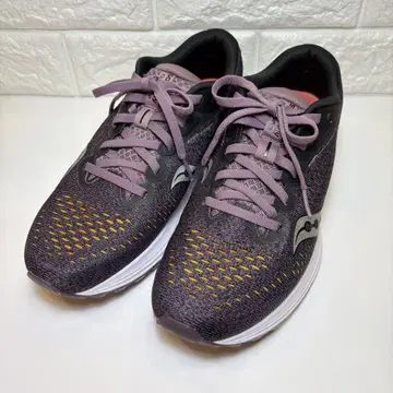 새상품 축구 스니커즈 24.5cm