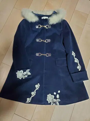 Favorite 퍼 달린 네이비 더플 코트