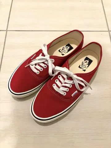 새상품 반스 VANS PREMIUM 오센틱 레드 빨간색 27.0