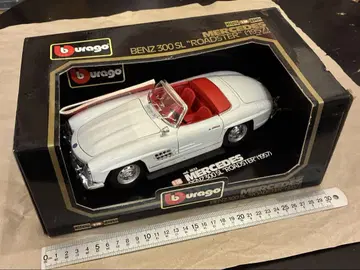 burago 1/18 MERCEDES BENZ 300SL ROADSTER