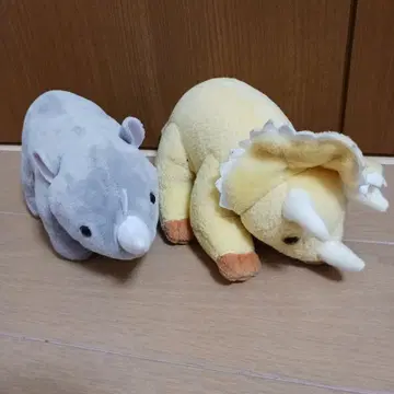 코뿔소와 트리케라톱스 봉제 인형 세트