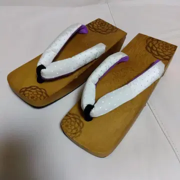 미사용 오동나무 일본 나막신 23cm~24.5cm 화이트 보라색