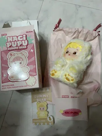 POPMART 하치푸푸 구미 베어 파인애플