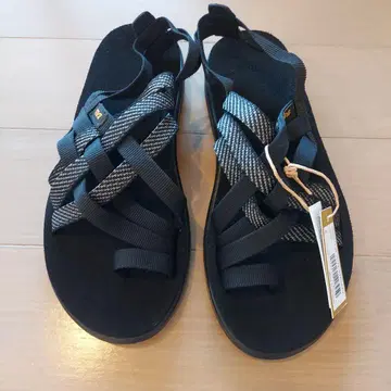 [ 새상품 ] teva 샌들 25cm