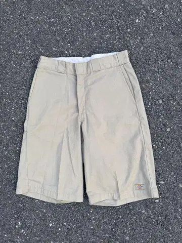Dickies 베이지 캐주얼 숏팬츠 32