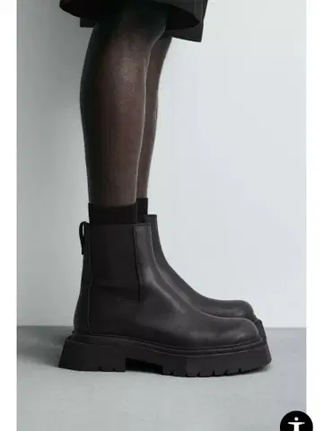 ZARA 볼륨 첼시 부츠