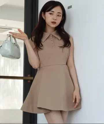 eimy istoire 허리 절개 셔츠 칼라 플레어 상의