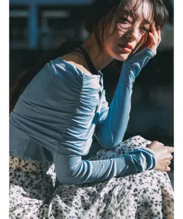오프숄더 컷 여성용 상의