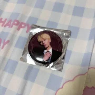 하세가와 신 사랑 두 번 홍콩 배지 레드