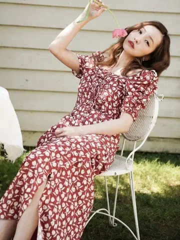 Rosy luce Tulip Square Neck Dress