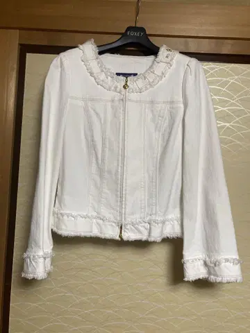 엠즈 그레이시 화이트 데님 자켓 프릴 포함