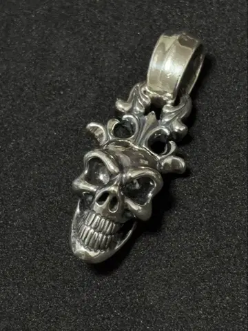 BWL LARGE GOOD LUCK SKULL W/CROWN