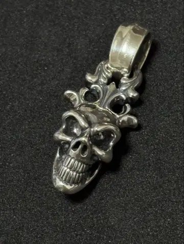 BWL LARGE GOOD LUCK SKULL W/CROWN
