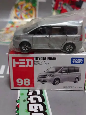 토미카 98 도요타 노아 SCALE 1/67 1대