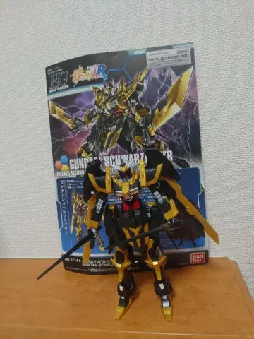 1/144 HG 건담 슈발츠 리터 완성품 동시 300엔 할인