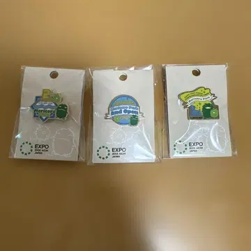[ 미사용 새상품 ] 아이치 만박 모리조와 킷코로 핀 배지 3개 세트
