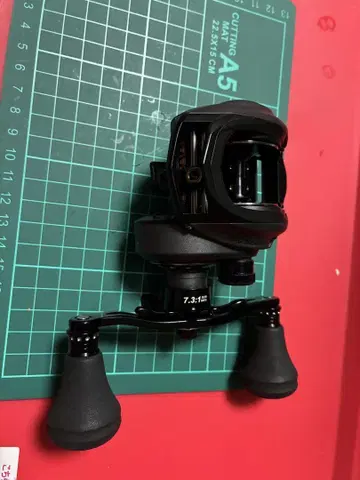 REVO BEAST (레보 비스트) 41 HS-L 왼쪽 감기