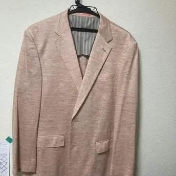 연한 오렌지 테일러드 자켓