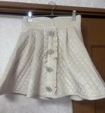 ROJITA 퀼팅 액세서리 미니 스커트
