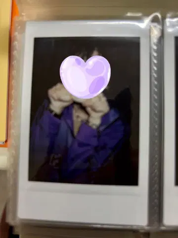 러브시크 유손 핑 폴라로이드
