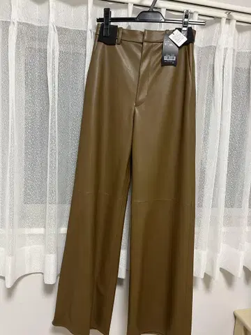 anuans 가죽 팬츠 카멜 S 사이즈