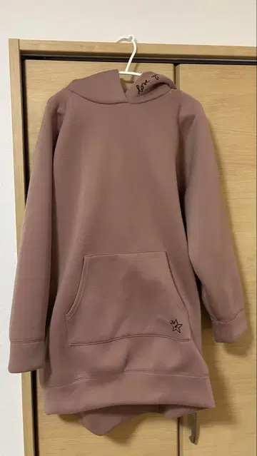 agnesb. 에네스베 메시지 롱 후드티