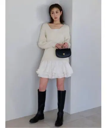 스나이델 디자인 프릴 레이어드 미니 니트 원피스