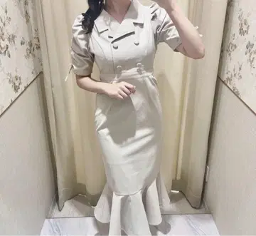 evelyn 오픈 카라 머메이드 원피스 그레이