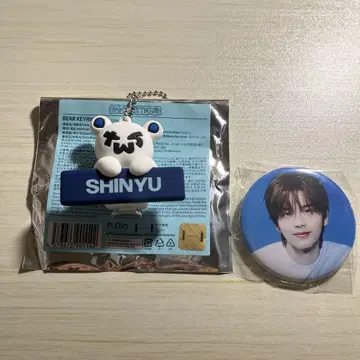 TWS 시뉴 SHINYU 베어 키링 캔뱃지 세트