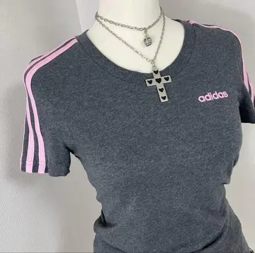 adidas 크롭 피치 T 그레이