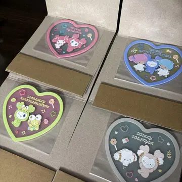 새상품 TWICE LOVELYS x SANRIO 클리어 러버 코스터