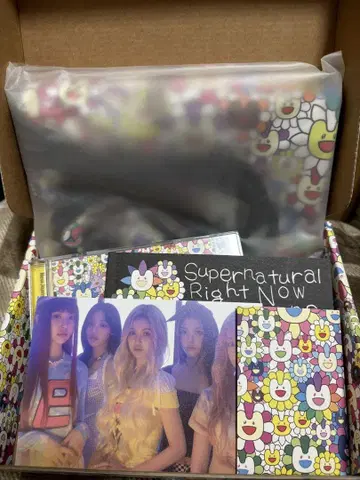 NewJeans 'Supernatural' Bag ver.