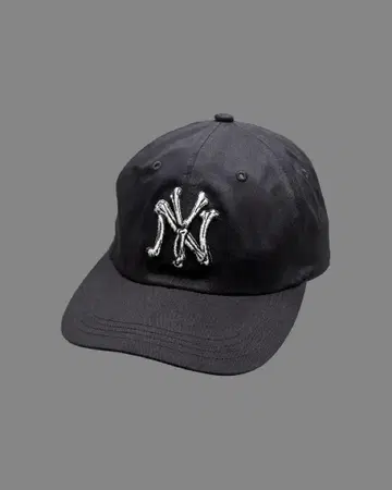 BASICKS Bone New York Cap 'BLACK'