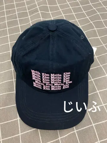 마뗑킴 네이비 문자 프린트 캡