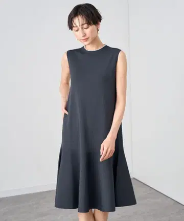 펄 넥 플레어 원피스 36 그레이 새상품급