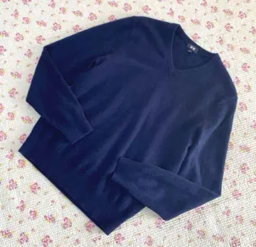 유니클로 캐시미어 100% 니트 스웨터 S 다크 네이비 네이비 DMW