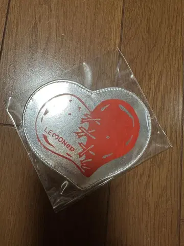 hide LEMONed 거울 하트 모양