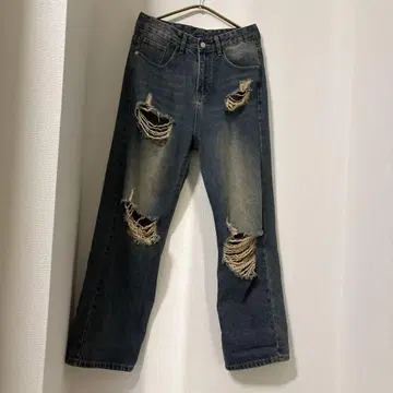 데미지 가공 다크 블루 데님 팬츠 L 사이즈