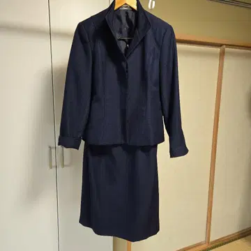 네이비 스커트 수트 울 혼방