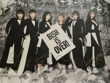 BiSH 사인 포함 포스터 [ BiSH is OVER! ]