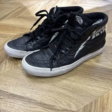 VANS METALLICA SK8-HI US10
