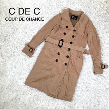 CdeC 베이지 컬러 더블 버튼 트렌치코트