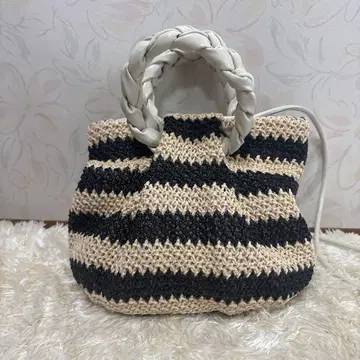 더블 스탠다드 클로징 핸들 달린 카고백