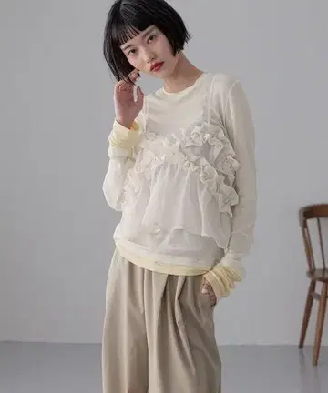 LOWRYS FARM 프릴 뷔스티에 화이트
