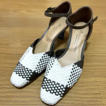 새상품급 Riz urban traditionl 앵클 스트랩 뮬