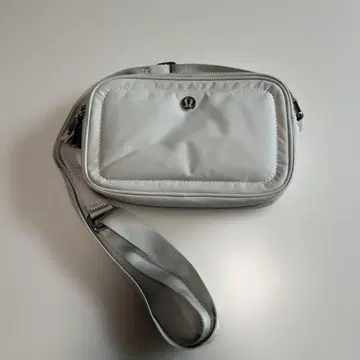 룰루레몬 크로스 바디 카메라백