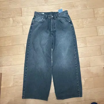 ZARA 엑스트라 배기 EU42