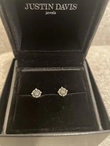 [ JUSTIN DAVIS ] CROWN STUD 귀걸이
