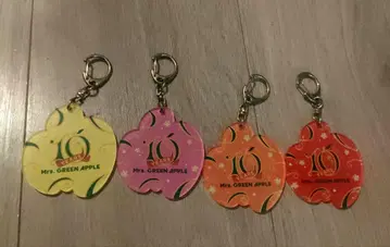 Mrs. GREEN APPLE 10주년 회장 한정판 키링