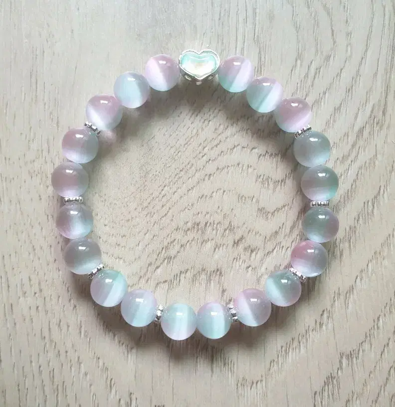 Two-tone Katseye green heart bracelet 8mm